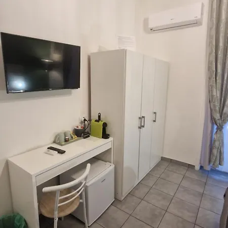 Pensión Cinquestanze 3*